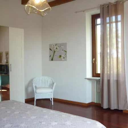 Corte San Lorenzo Bed & Breakfast Desenzano del Garda Exterior photo