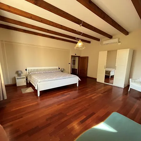 Corte San Lorenzo Bed & Breakfast Desenzano del Garda Exterior photo